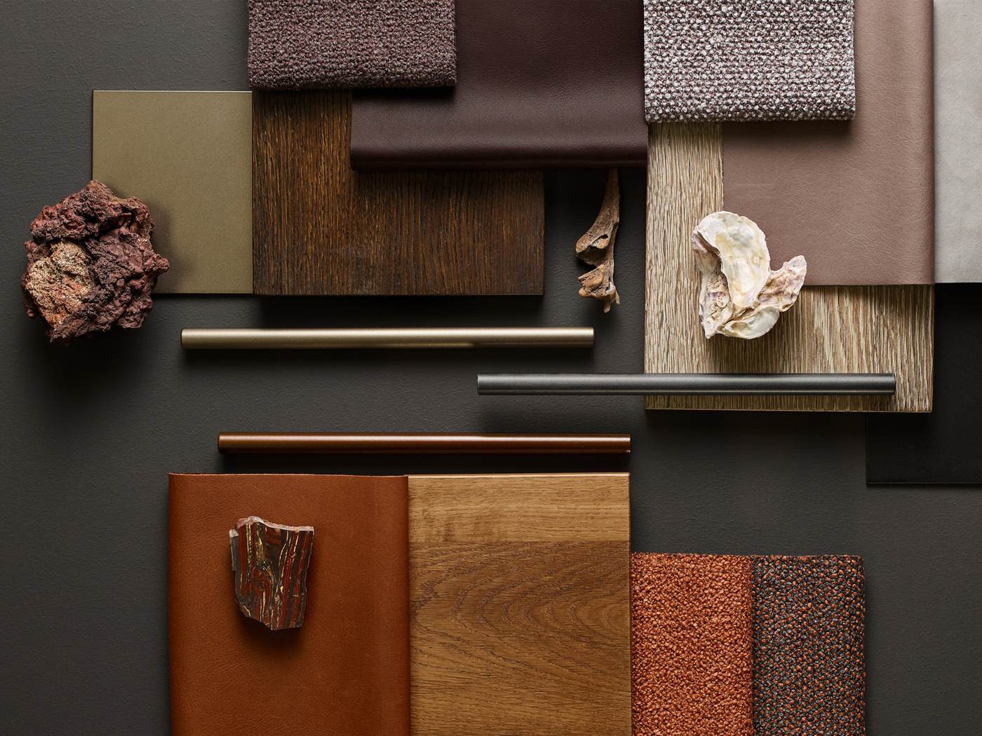 Freifrau Materialien wie Leder, Stoff und Holz für individuelle Bezüge