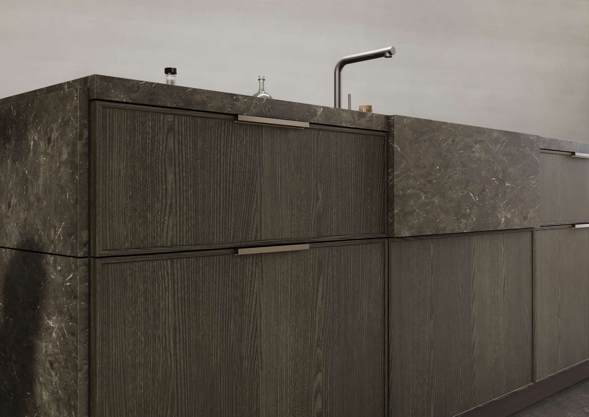 Kochinsel mit WAKUU-Rahmenfronten in Holz und Wangen in Stein